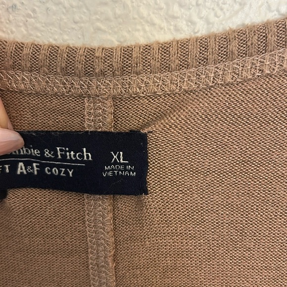 Abercrombie & Fitch Tan Fitted Long Sleeve Blouse - Picture 3 of 7